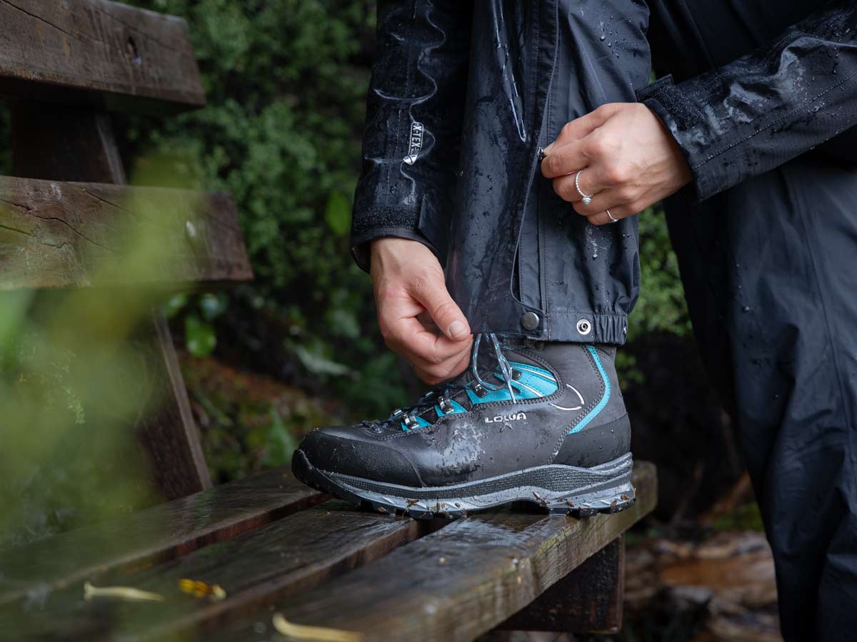 11 Best Rain Pants For Hiking In Australia For 2024
