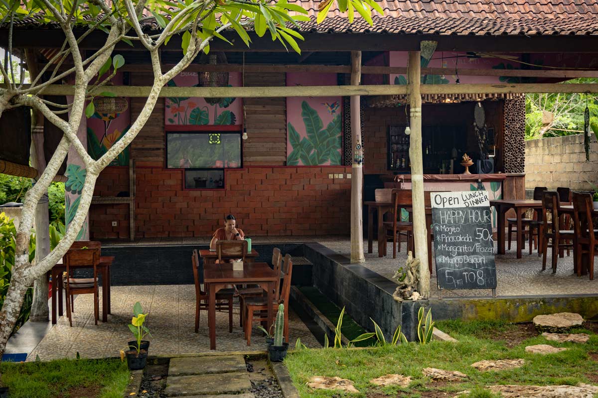 Blue Lagoon Resto on Nusa Ceningan