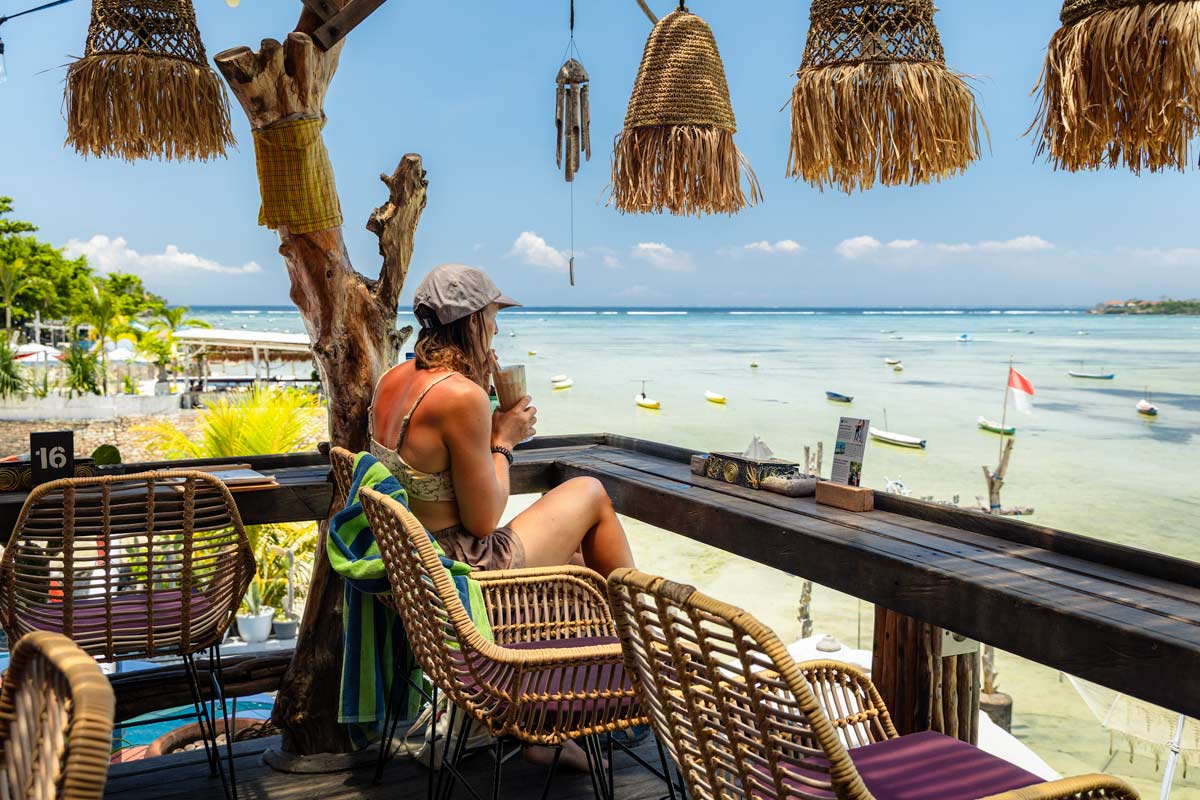 Seabreeze Cafe, our favourite place to eat and hang out on Nusa Ceningan