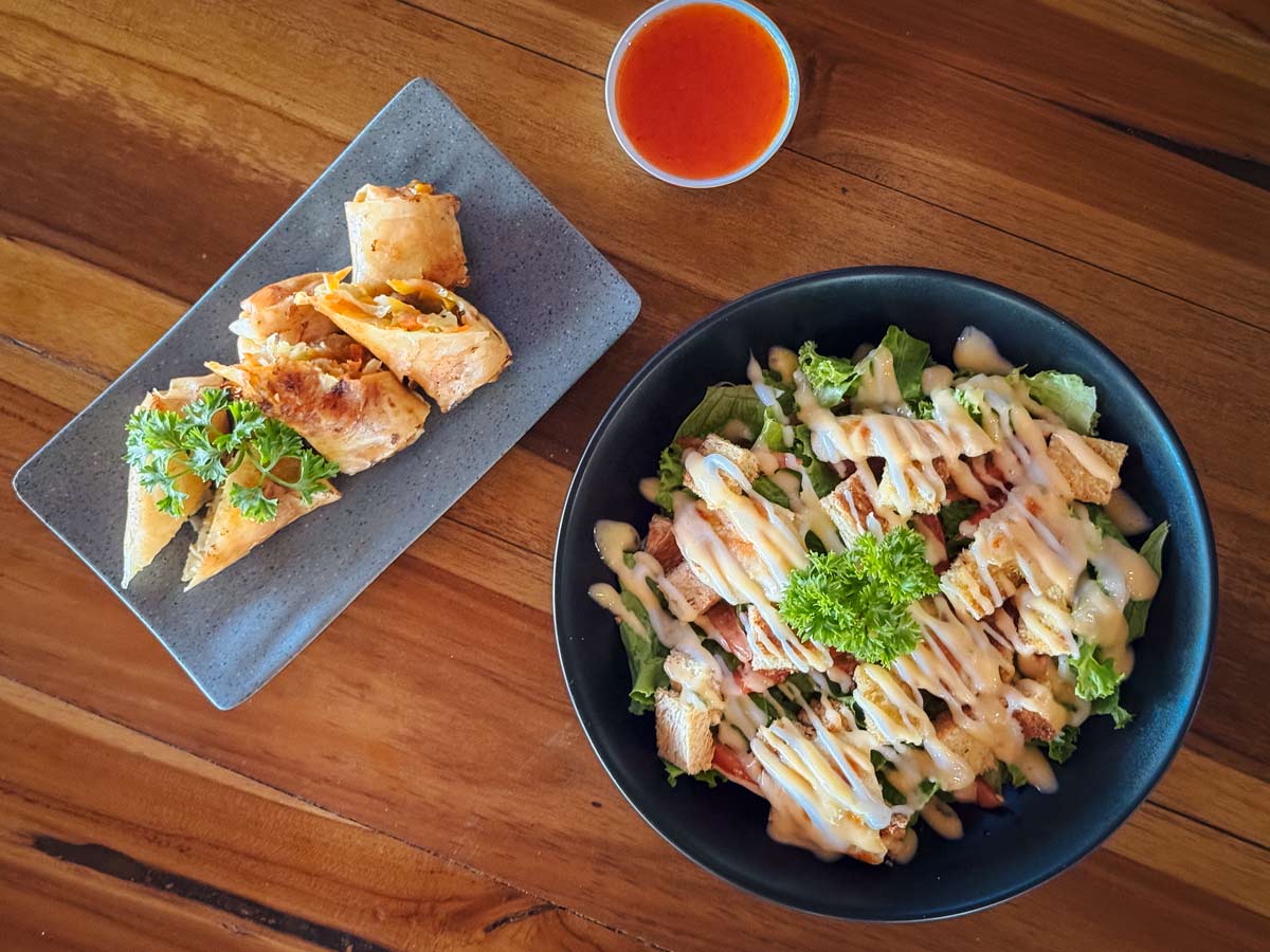 Lunch at the Beach Inn in Medewi