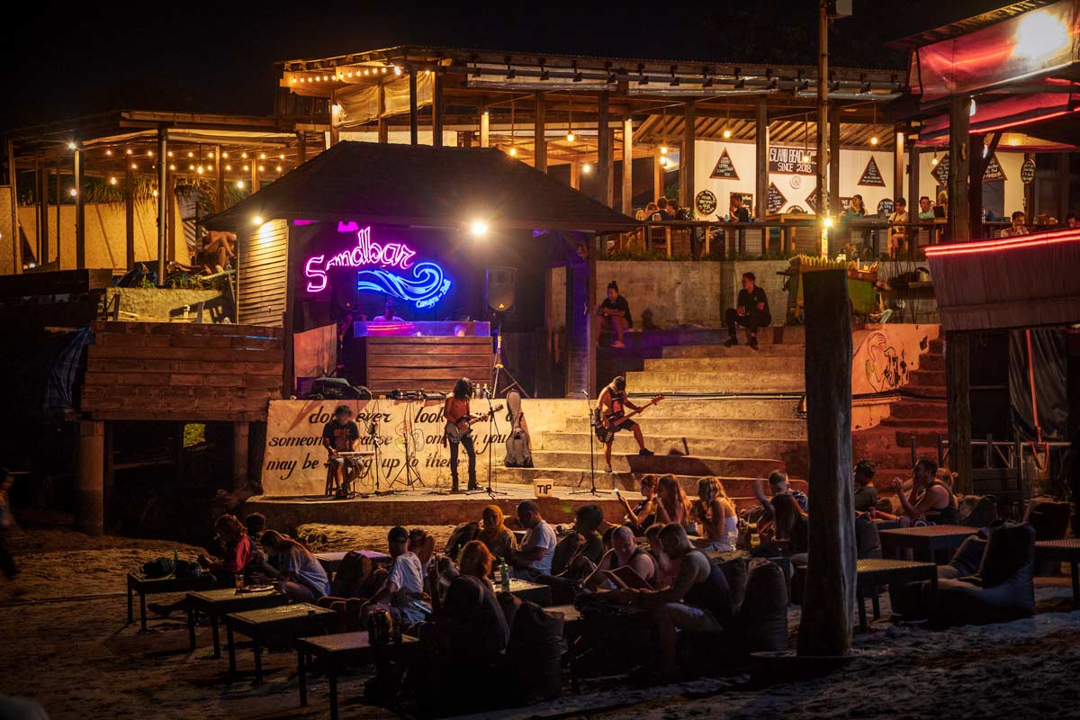 Partying at Sandbar Beach Club in Canggu with live music